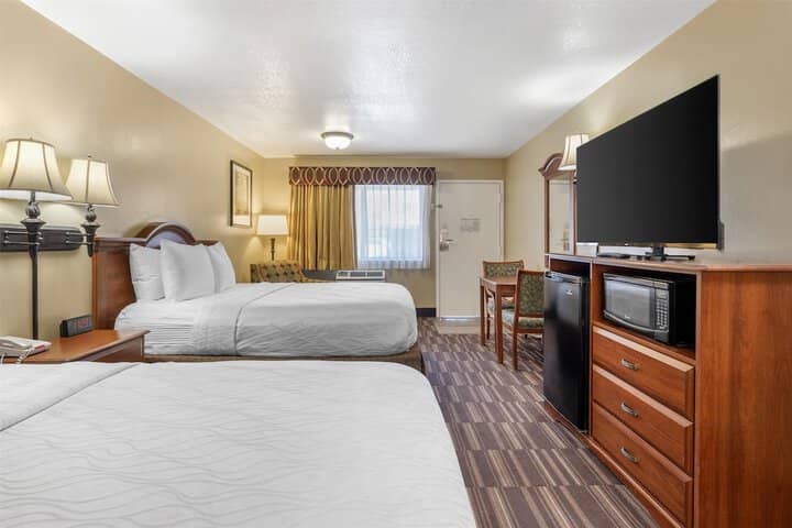 Room 18 of 32